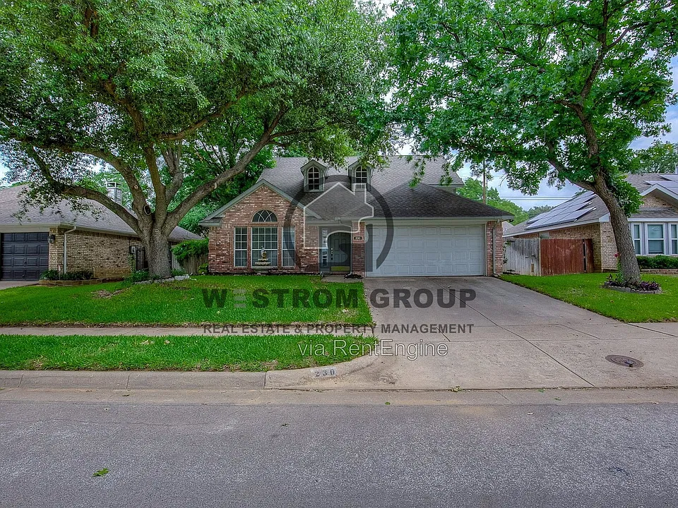 230 Brittany Dr