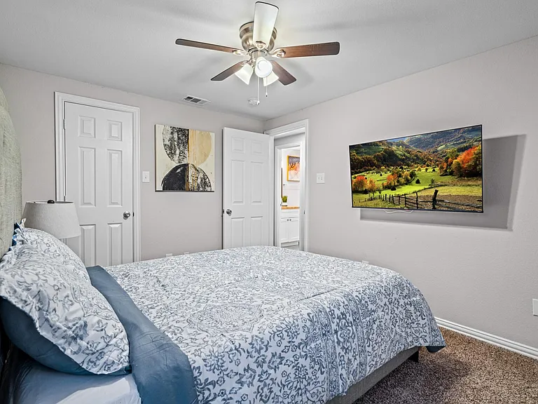303 Jeanne Ln — Photo 15