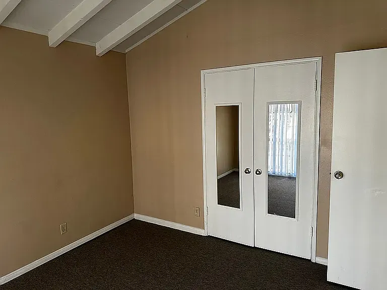 2979 Berkeley Rd — Photo 14