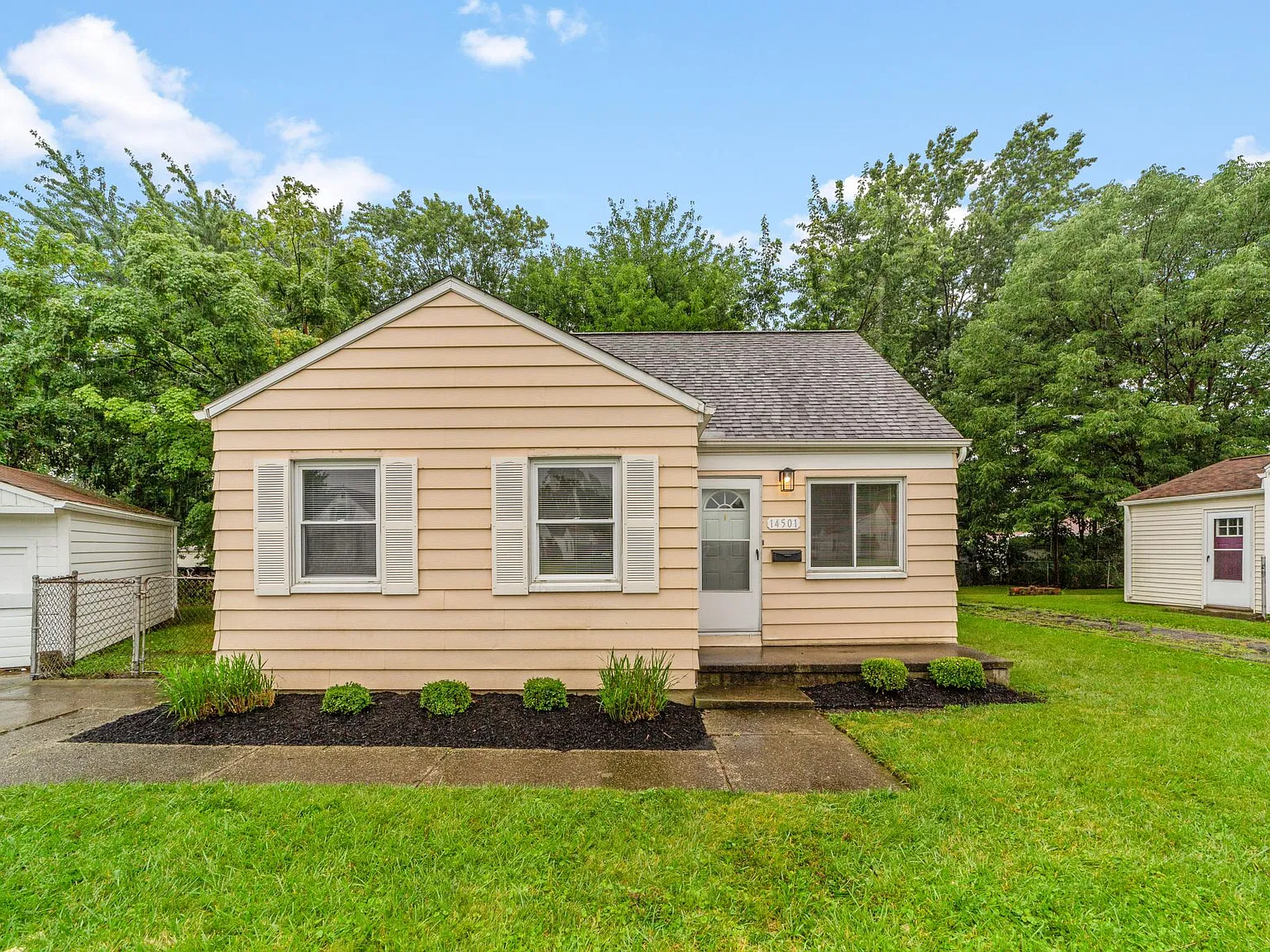 3 bed, 1160 sqft, $1,500 — Photo 1