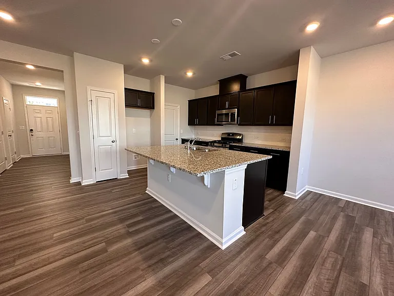 5927 Woodlawn Dr — Photo 8