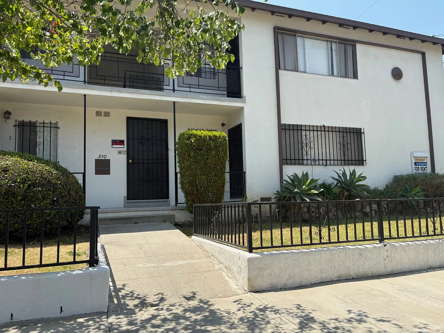 1 bed, 900 sqft, $1,900 — Photo 2