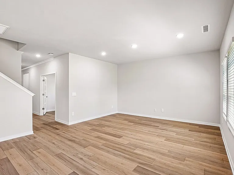 528 Southland Dr — Photo 4