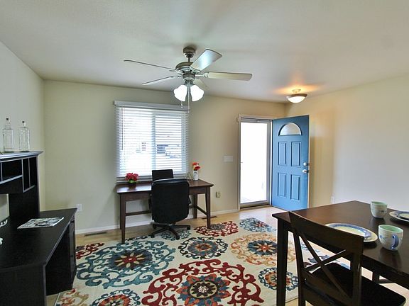 5th image of 1427 Symons St