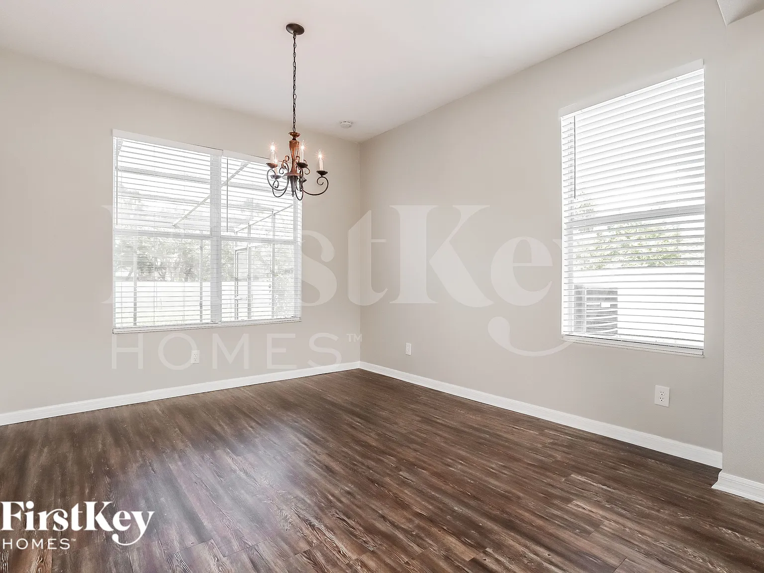 4 bed, 2.5 bath, 2517 sqft, $3,080 — Photo 3