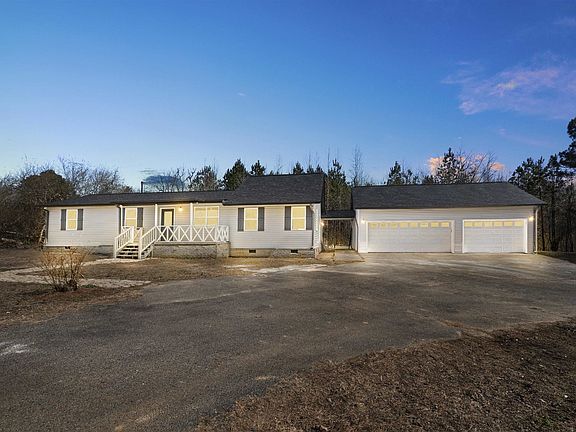 3rd image of 460 Ivy Dr