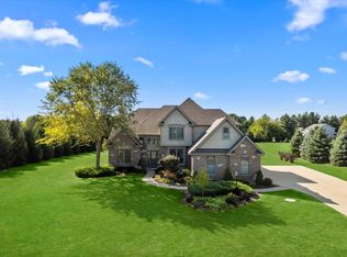1N222 Blackberry Crossing Cir, Elburn, IL 60119