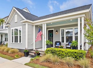 704 Triangle Ln, Summerville, SC 29486
