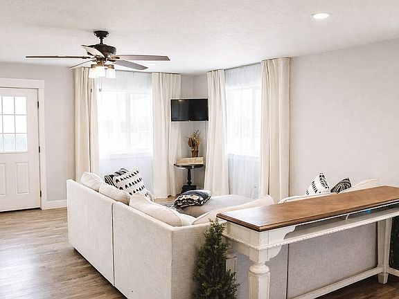 3rd image of 655 S 500 W