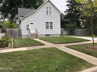 233 Riverside Dr, Mount Clemens, MI 48043