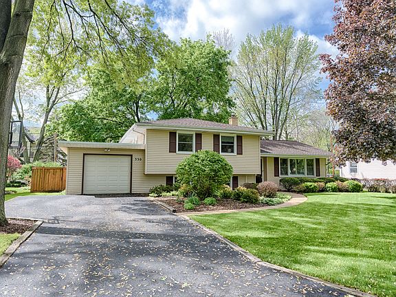 2nd image of 330 Robin Hill Dr