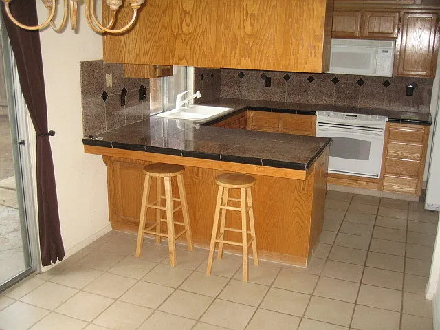 NE Fresno Home, near Woodward Park, 2BR/1.5BA - Lots of Amenities! — Photo 3