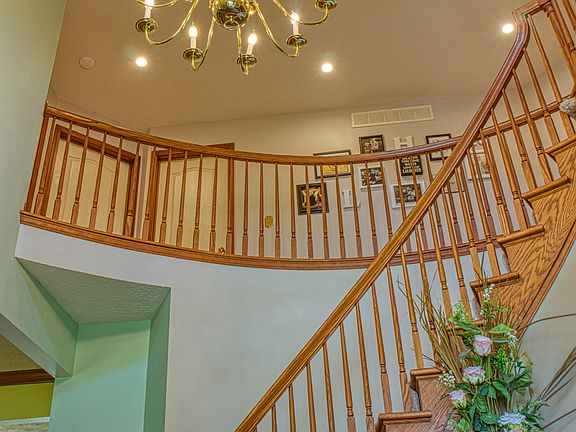 4th image of 4873 Princeton Dr