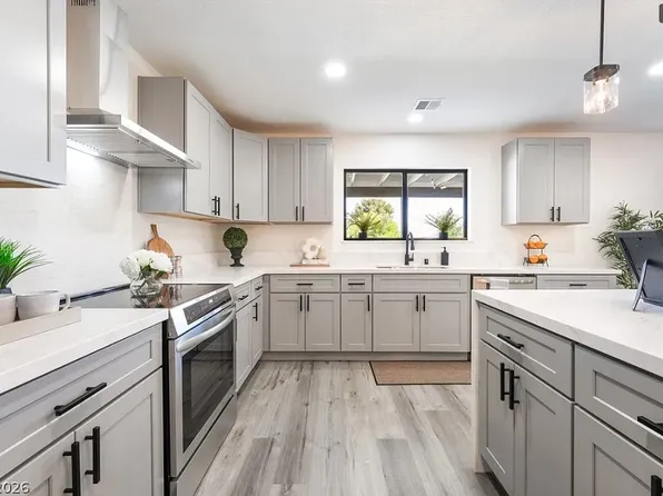 5574 S Mojave Rd, Las Vegas, NV 89120