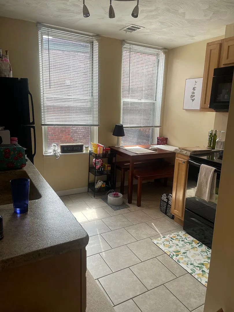 90 South 22nd Street — Photo 2