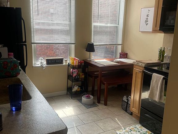 2nd image of 90 S 22nd St #2