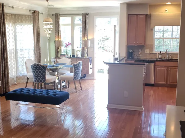 457 Creekwillow Dr, Midlothian, VA 23113