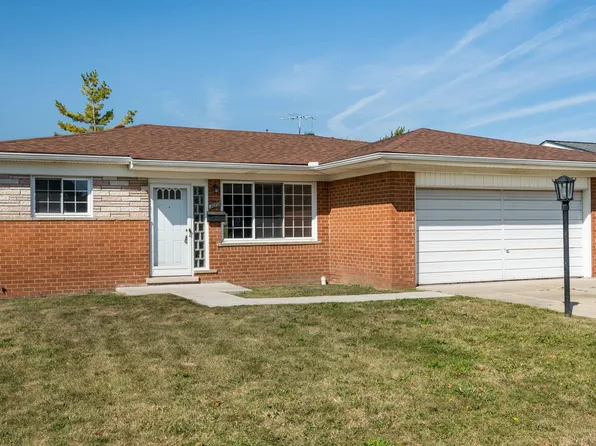 26193 Merideth Dr, Warren, MI 48091