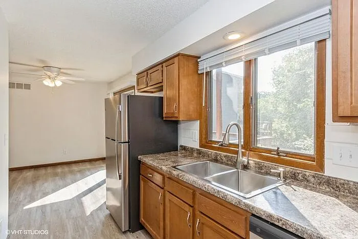 1359 Southview Cir — Photo 5
