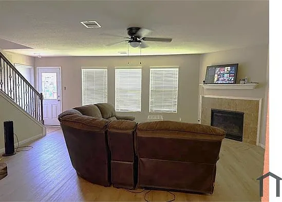 5 bed, 2619 sqft, $2,250 — Photo 4