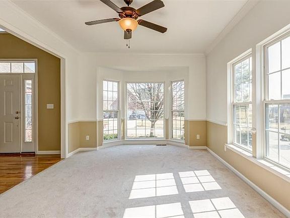 2nd image of 2631 Wyndham Dr