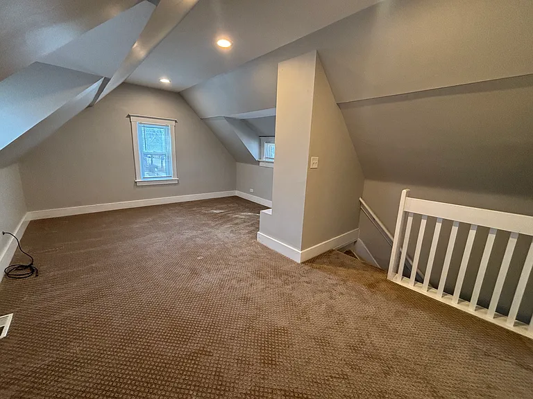 1033 North Ave — Photo 12