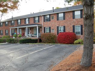 902 Guyasuta Ln, Pittsburgh, PA