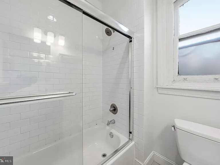265 S 22nd St #3R — Photo 17