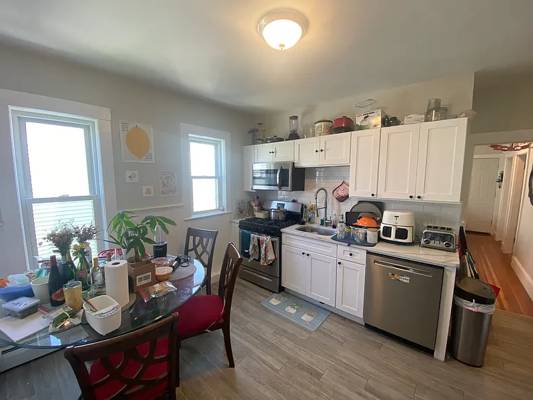 40 Temple St #3 — Photo 9
