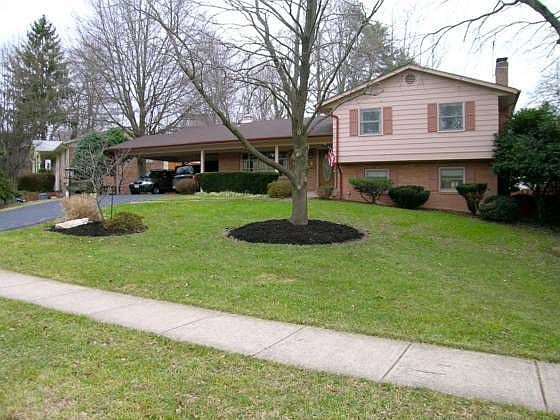 1st image of 3401 Rose Ln
