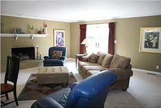 3rd image of 1351 E Chandler Ave