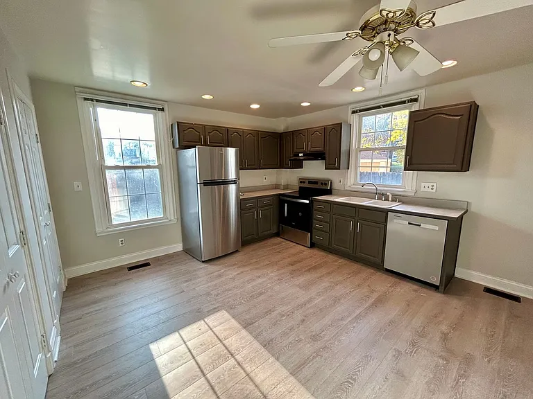 5526 Bosworth Pl — Photo 8