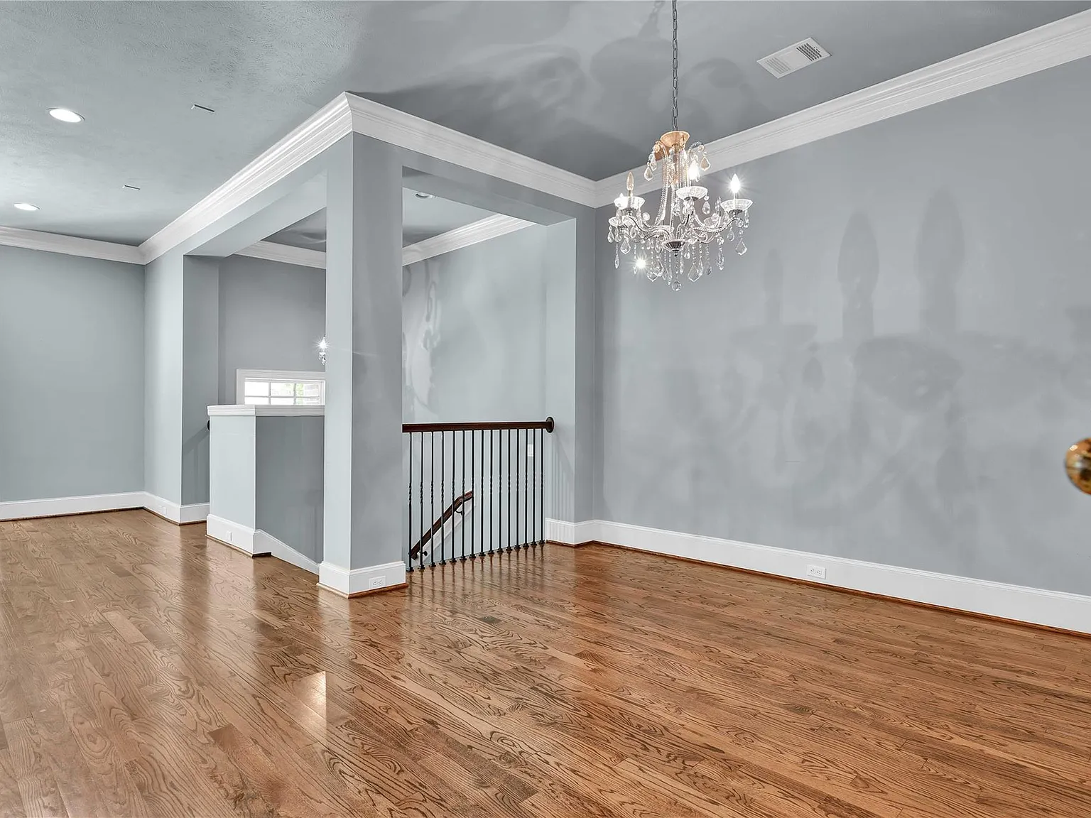 3 bed, 3.5 bath, 2784 sqft, $2,800 — Photo 2