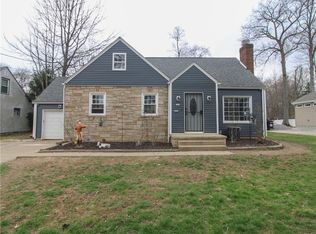 3628 Hopkins Rd, Youngstown, OH 44511