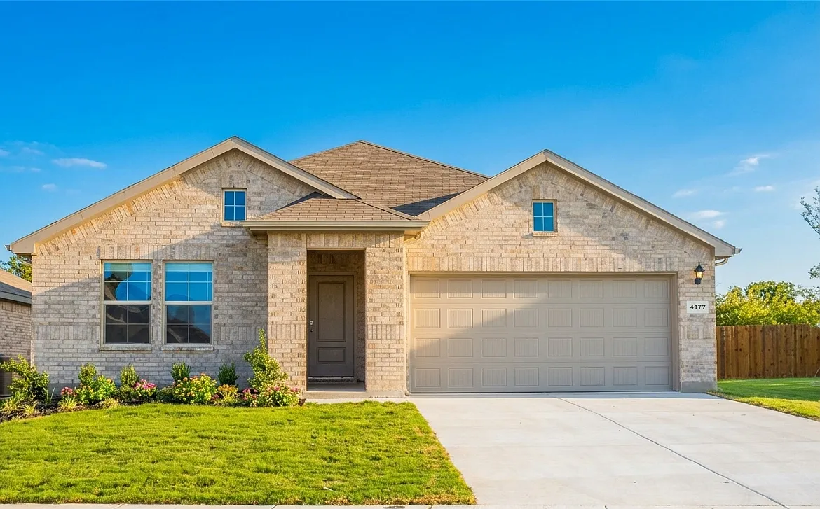 4 bed, 1650 sqft, $2,200 — Photo 1