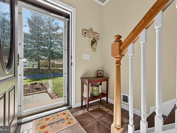 3rd image of 222 Whitehall Rd