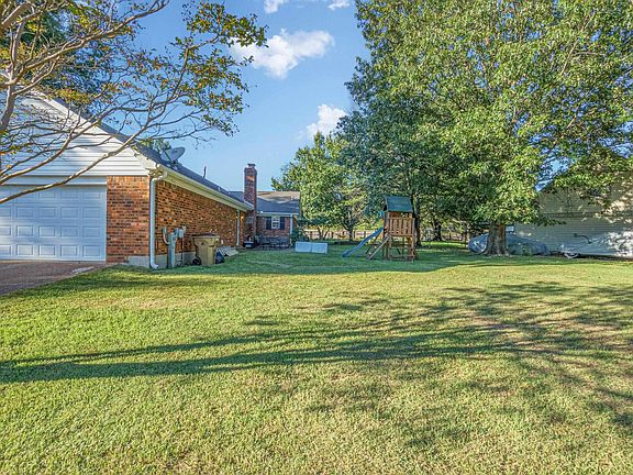 4th image of 3772 Misty Oak Dr