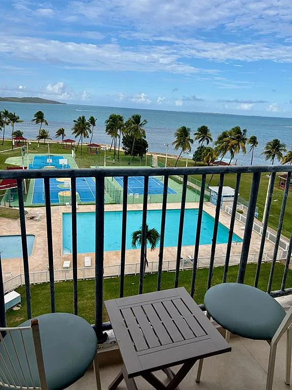 1 bed, 1.0 bath, 700 sqft, $1,000 — Photo 3