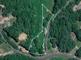 73 Summit Ridge Dr, Cartersville, GA 30120