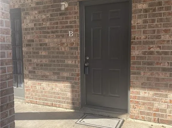 56 Carriage Ln APT B, Destrehan, LA 70047