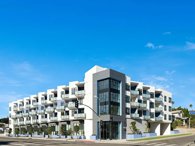 Zag Apartments — Photo 9