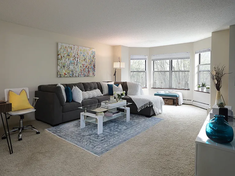 Claremont Apartments — Photo 35
