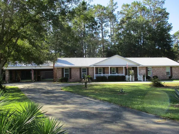 32 Pine Valley Cir, Moultrie, GA 31768