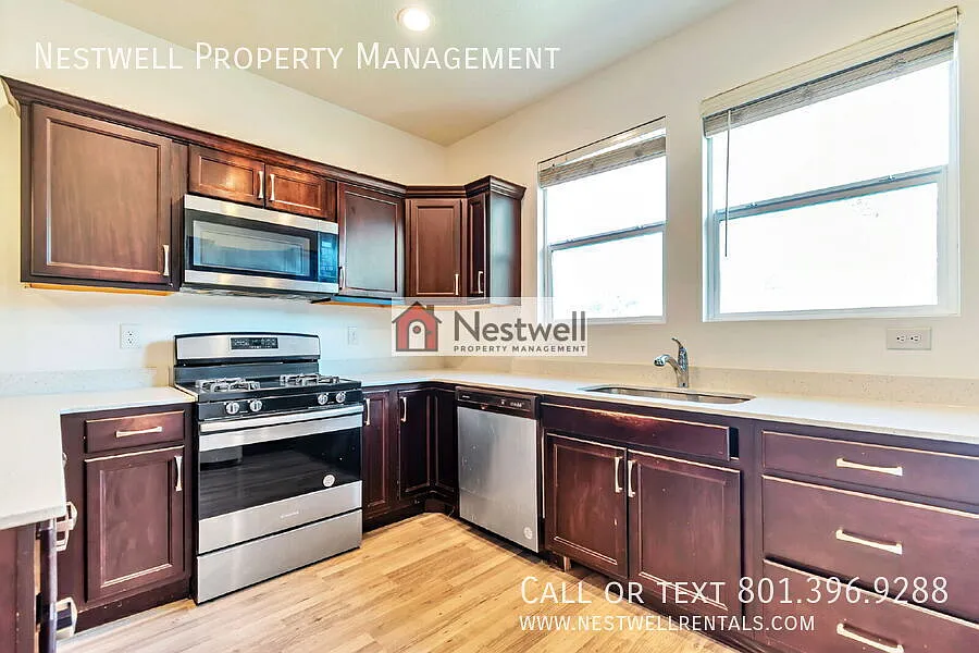 Great 3-bed townhome in Herriman — Photo 4