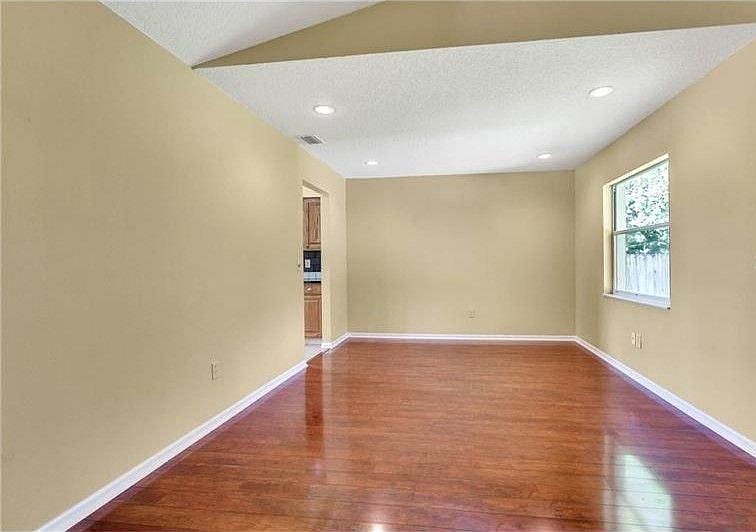 1st image of 1052 Long Branch Ln