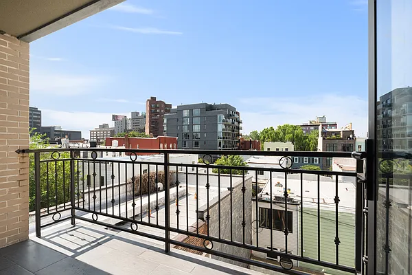 Rented by Douglas Elliman | media 14