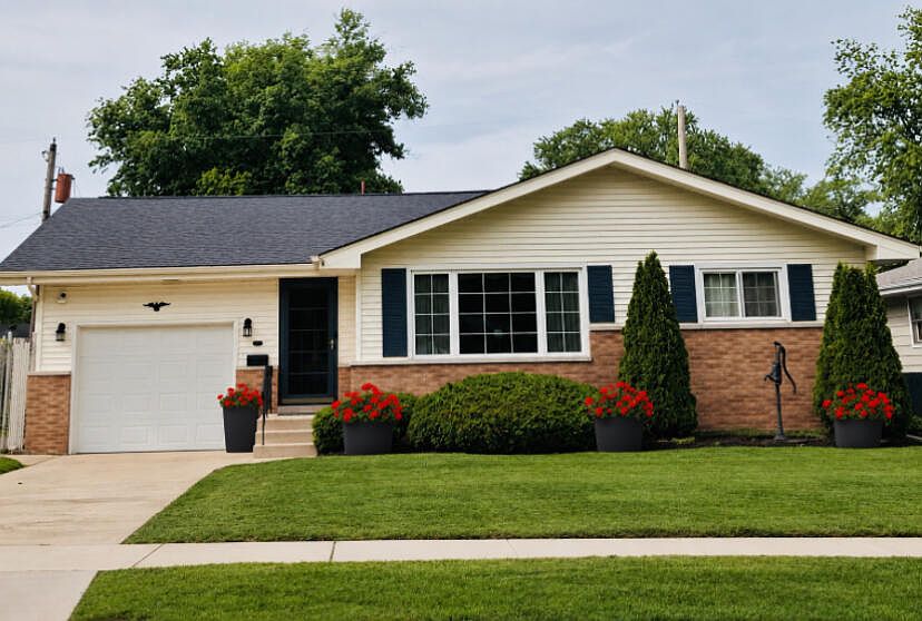 1st image of 118 Minter Dr