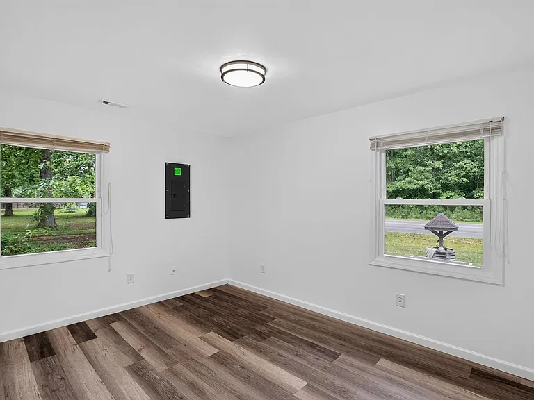 21465 Indian Bridge Rd — Photo 11