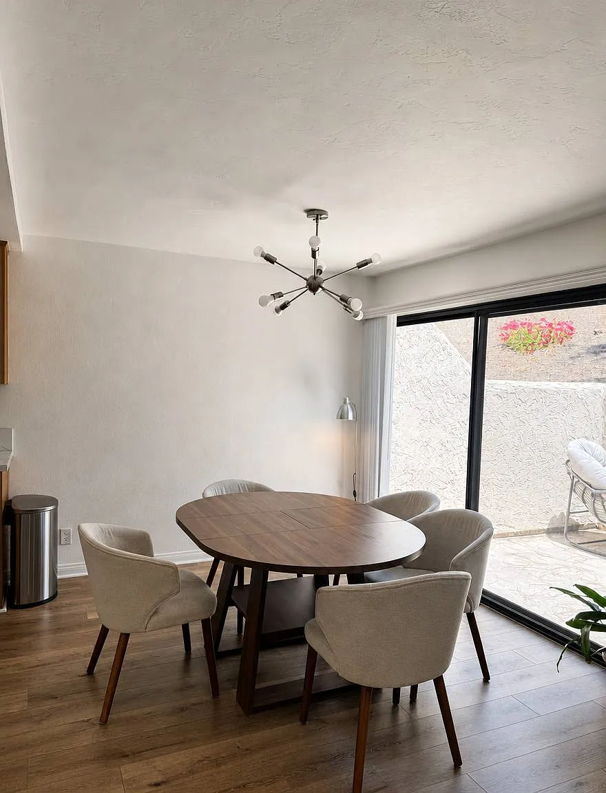 2 bed, 1080 sqft, $2,950 — Photo 2