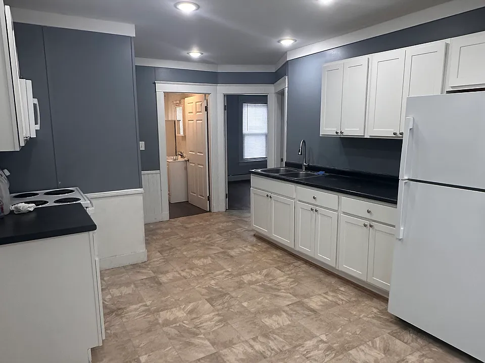 39 Oakland St #1